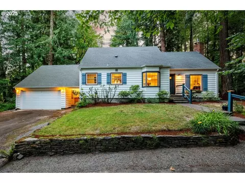 4075 SW Dogwood Ln, Portland, OR 97225