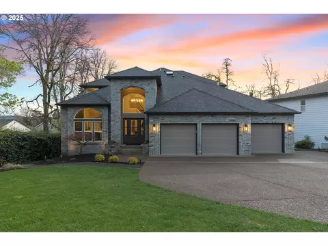 655 Barbary Pl, Gladstone, OR 97027