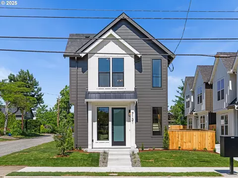 7131 N Fiske Ave, Portland, OR 97203