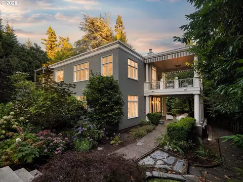 1615 S Greenwood Rd, Portland, OR 97219