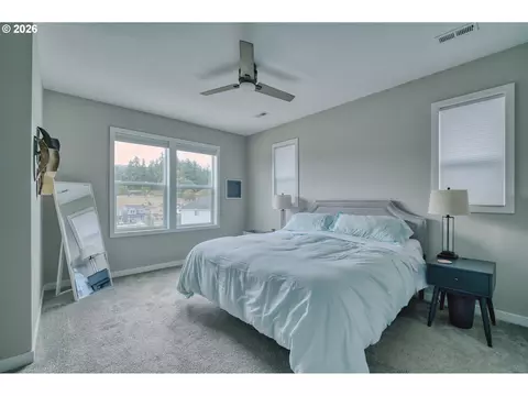 Bedroom - 128 E Taylor Dr, Newberg, OR 97132 photo 1 of 6