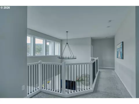 Entry Way - 128 E Taylor Dr, Newberg, OR 97132 photo 4 of 5