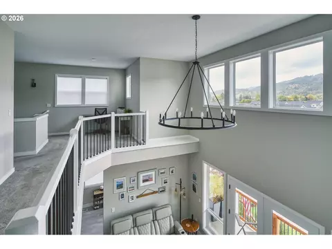 Entry Way - 128 E Taylor Dr, Newberg, OR 97132 photo 5 of 5
