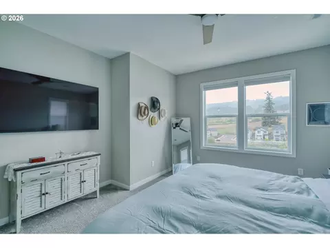 Bedroom - 128 E Taylor Dr, Newberg, OR 97132 photo 3 of 6