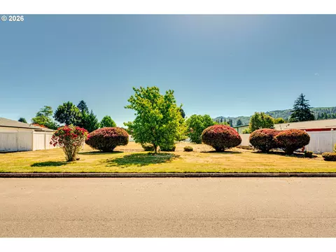 Fir Ave, Woodland, WA 98674