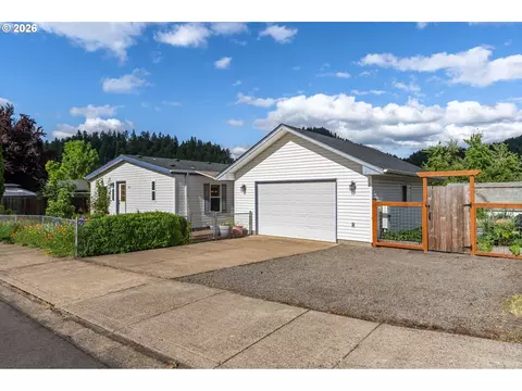 1281 S 57th Pl, Springfield, OR 97478