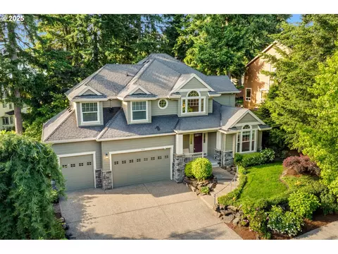 16273 Barlow Dr, Oregon City, OR 97045