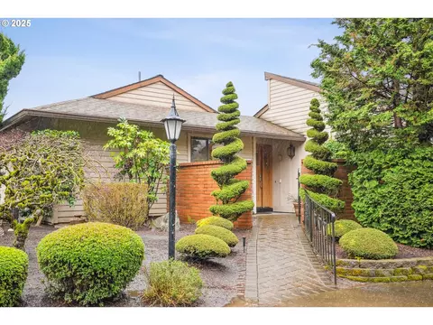 15780 SW Oakhill Ln, Portland, OR 97224
