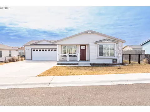 303 Oregon Trail Blvd, Boardman, OR 97818