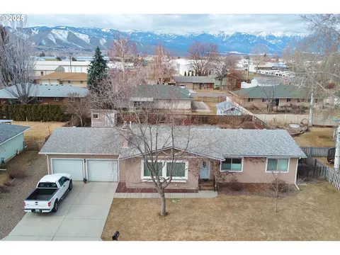 3625 8th Dr, Baker City, OR 97814