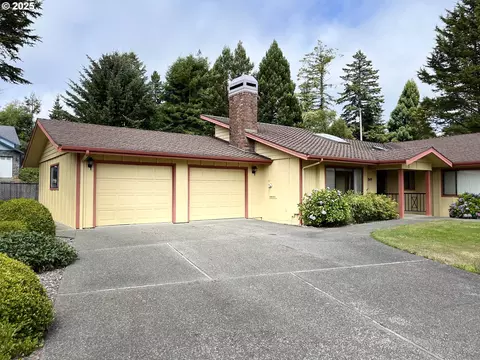 849 Brookhaven Dr #11A, Brookings, OR 97415