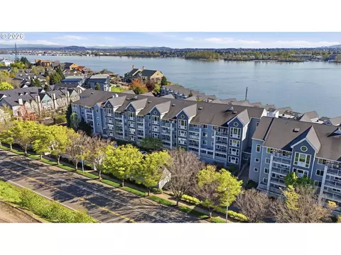 520 SE Columbia River Dr #422, Vancouver, WA 98660