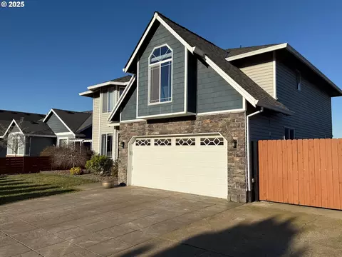 931 Coho St, Molalla, OR 97038