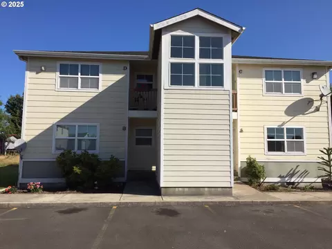 110 SW 14th St, Warrenton, OR 97146