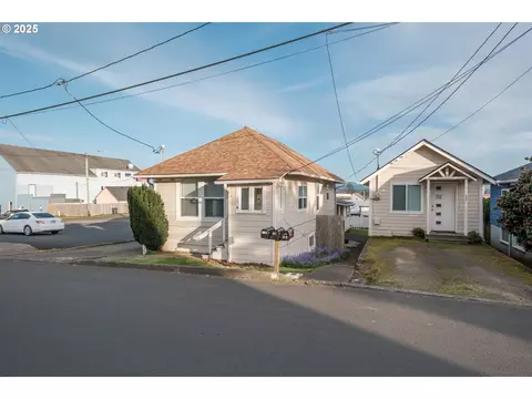 443 SW 7th, Newport, OR 97365