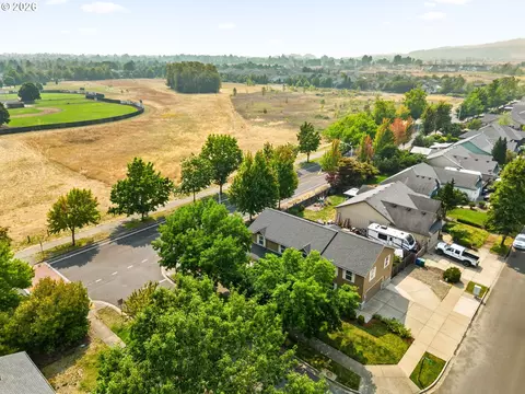 View/Area - 5894 Firestone Dr, Eugene, OR 97402 photo 1 of 4