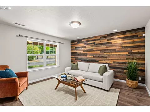 Living - 5894 Firestone Dr, Eugene, OR 97402 photo 2 of 7