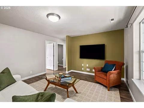 Living - 5894 Firestone Dr, Eugene, OR 97402 photo 3 of 7
