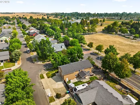 View/Area - 5894 Firestone Dr, Eugene, OR 97402 photo 3 of 4