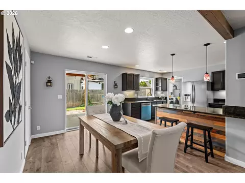 Dining - 5894 Firestone Dr, Eugene, OR 97402 photo 1 of 1