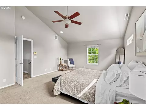 Bedroom - 5894 Firestone Dr, Eugene, OR 97402 photo 2 of 8