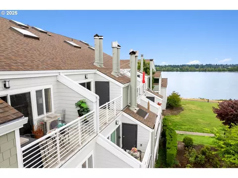 275 N Hayden Bay Dr #275, Portland, OR 97217