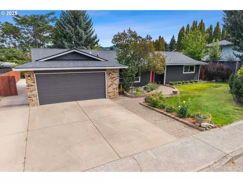 407 22nd St, Hood River, OR 97031