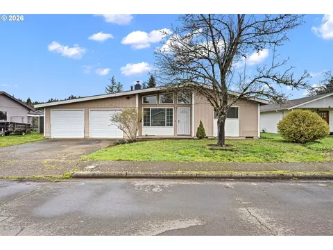 1760 Bryant Ave, Cottage Grove, OR 97424