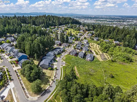 View/Area - 3237 Timberline Dr, Eugene, OR 97405 photo 4 of 5