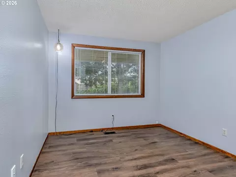 Bedroom - 2905 SW Redfern Pl, Gresham, OR 97080 photo 1 of 3