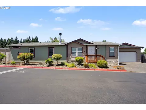 1015 Oak St #99, Silverton, OR 97381