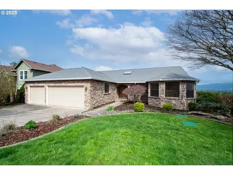 1733 NW 38th Ave, Camas, WA 98607