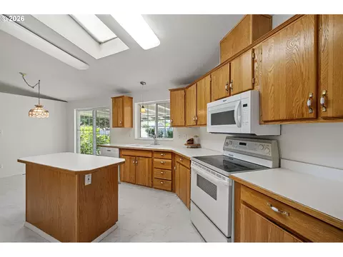 3220 Crescent Ave #39, Eugene, OR 97408 photo 13