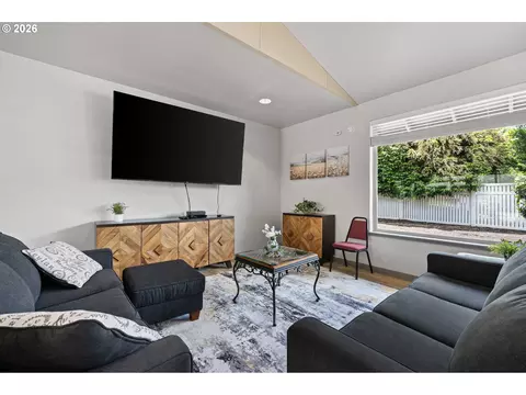 3220 Crescent Ave #39, Eugene, OR 97408 photo 43