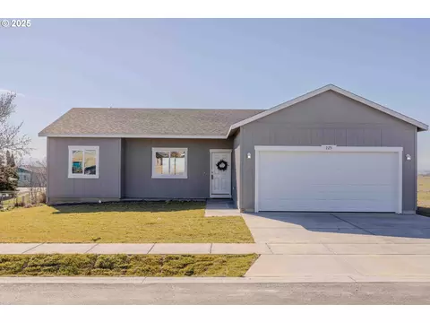225 Rosalynn Dr, Stanfield, OR 97875