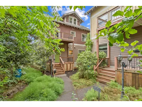 71 NE Graham St, Portland, OR 97212