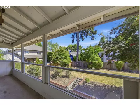 Exterior - 3585 Walton Ln, Eugene, OR 97408 photo 2 of 10
