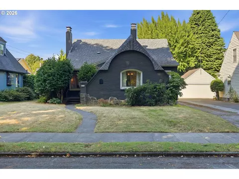 7531 SE Reed College Pl, Portland, OR 97202