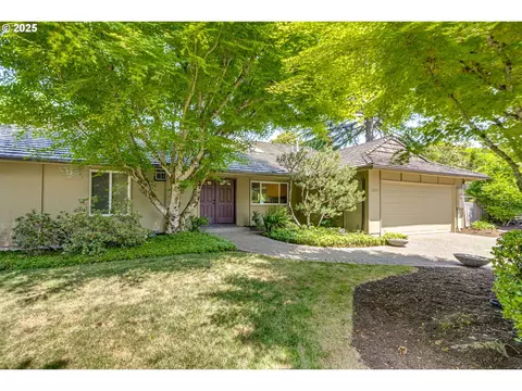 5235 SW Santa Monica Ct, Portland, OR 97221