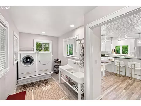 Other - 515 Fulvue Dr, Eugene, OR 97405 photo 3 of 10