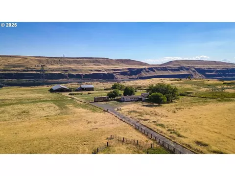 9230 State Route 14, Wishram, WA 98673