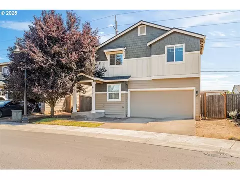 11501 NE 131st Pl, Vancouver, WA 98682