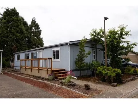 1699 N Terry St #77, Eugene, OR 97402