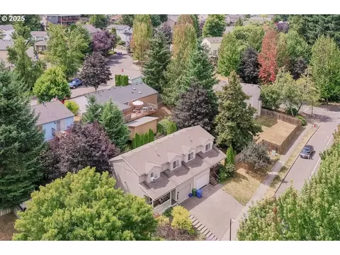 37600 SE Dubarko Rd, Sandy, OR 97055