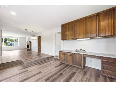 Living - 3470 Hyacinth St, Eugene, OR 97404 photo 8 of 10