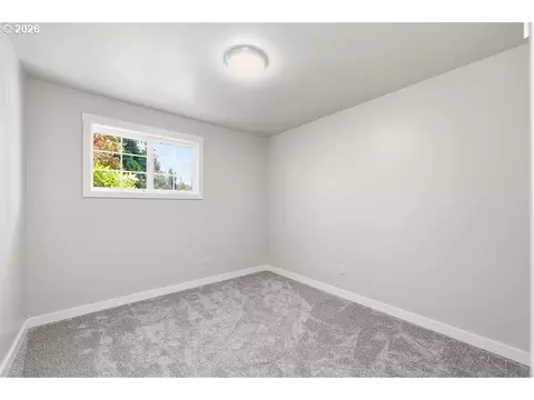 Bedroom - 3470 Hyacinth St, Eugene, OR 97404 photo 2 of 7