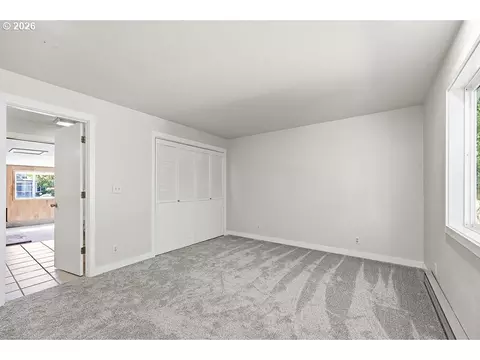 Bedroom - 3470 Hyacinth St, Eugene, OR 97404 photo 1 of 7