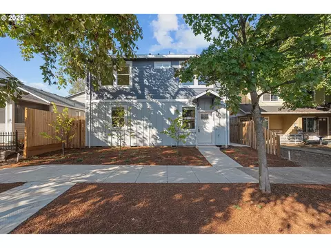 6533 SE Woodstock Blvd, Portland, OR 97206