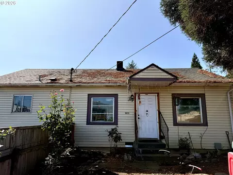 Exterior - 3875 Kathryn Ave, Springfield, OR 97478 photo 2 of 6