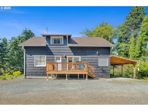 240 S Harbor St, Rockaway Beach, OR 97136